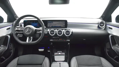 MERCEDES-BENZ CLA CLA 200 mHEV AMG Line 7G-DCT Nowy