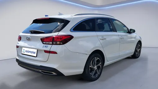 HYUNDAI i30 i30 1.5 T-GDI 48V Smart