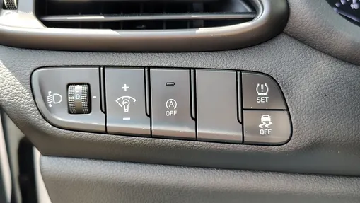 HYUNDAI i30 i30 1.5 T-GDI 48V Smart