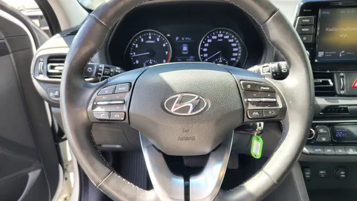 HYUNDAI i30 i30 1.5 T-GDI 48V Smart