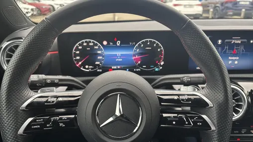 MERCEDES-BENZ A Klasa A 200 AMG Line 7G-DCT