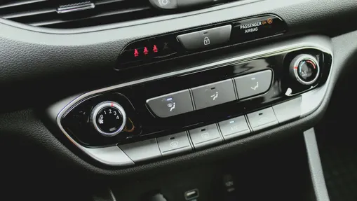 HYUNDAI i30 i30 1.0 T-GDI Modern DCT