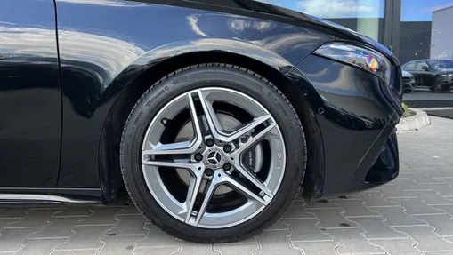 MERCEDES-BENZ A Klasa A 200 AMG Line 7G-DCT