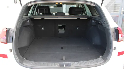 HYUNDAI i30 i30 1.5 T-GDI 48V Smart