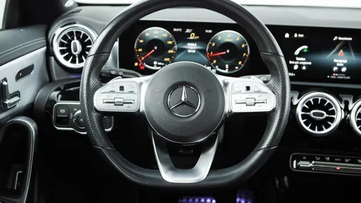 MERCEDES-BENZ CLA CLA 200 AMG Line 7G-DCT