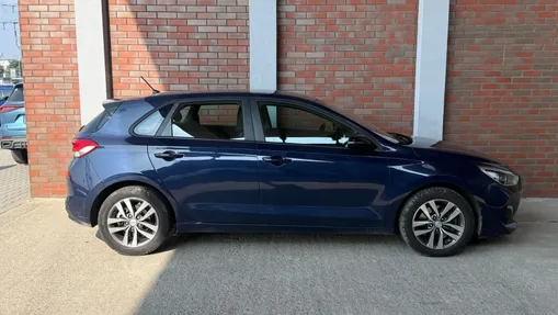 HYUNDAI i30 i30 1.4 Classic +