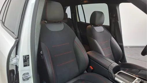 MERCEDES-BENZ GLB GLB 200 d 4-Matic AMG Line 8G-DCT