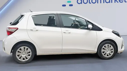 TOYOTA Yaris Yaris 1.0 Active