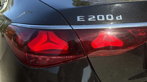 MERCEDES-BENZ E Klasa E 200 d mHEV Avantgarde 9G-Tronic