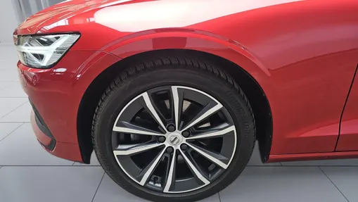 VOLVO V60 V60 B3 B Momentum aut