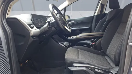 BMW Seria 2 218i aut