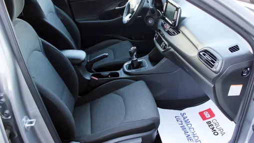HYUNDAI i30 i30 1.5 T-GDI 48V Smart