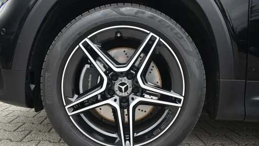 MERCEDES-BENZ GLB GLB 220 d 4-Matic AMG Line 8G-DCT