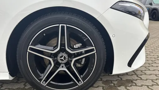 MERCEDES-BENZ A Klasa A 200 AMG Line 7G-DCT