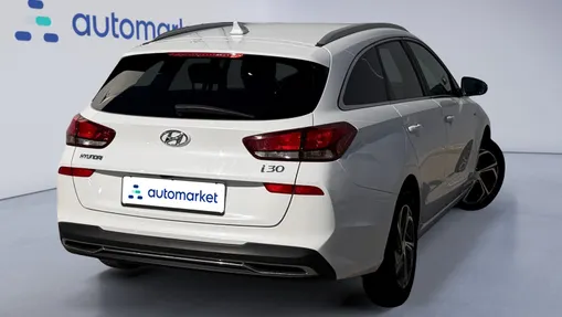 HYUNDAI i30 i30 1.5 T-GDI 48V Smart