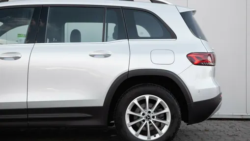 MERCEDES-BENZ GLB GLB 180 7G-DCT