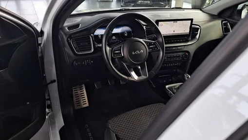 KIA Cee'd Ceed 1.5 T-GDI Business Line