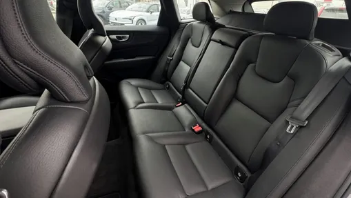 VOLVO XC60 XC60 B4 B Plus Dark aut