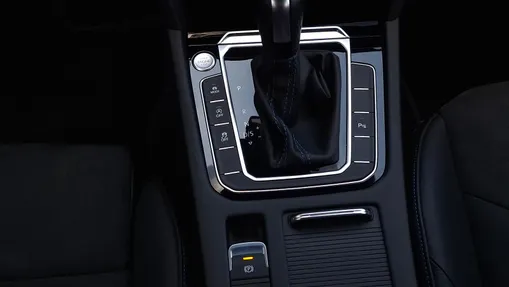 VOLKSWAGEN Arteon Arteon 2.0 TSI 4Motion R DSG
