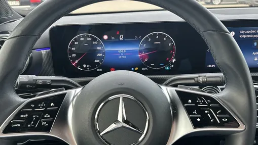 MERCEDES-BENZ A Klasa A 200 Progressive 7G-DCT