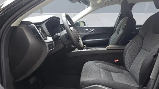 VOLVO XC60 XC60 B4 B Essential aut