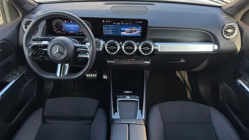 MERCEDES-BENZ GLB GLB 200 AMG Line 7G-DCT