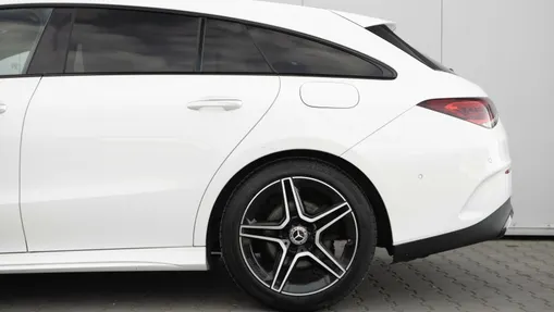 MERCEDES-BENZ CLA CLA 200 AMG Line 7G-DCT