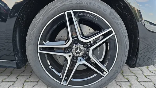 MERCEDES-BENZ A Klasa A 250 e PHEV AMG Line 8G-DCT