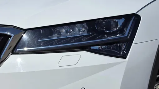 SKODA Superb Superb 2.0 TDI SCR 4x4 Scout DSG