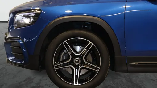 MERCEDES-BENZ GLB GLB 200 mHEV AMG Line 7G-DCT