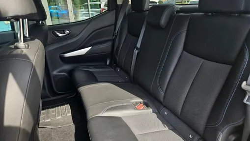 NISSAN Navara Navara 2.3 dCi Tekna aut
