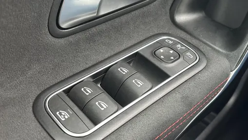 MERCEDES-BENZ A Klasa A 200 AMG Line 7G-DCT