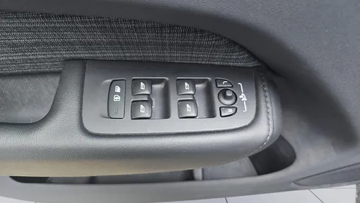 VOLVO XC60 XC60 B4 B Essential aut