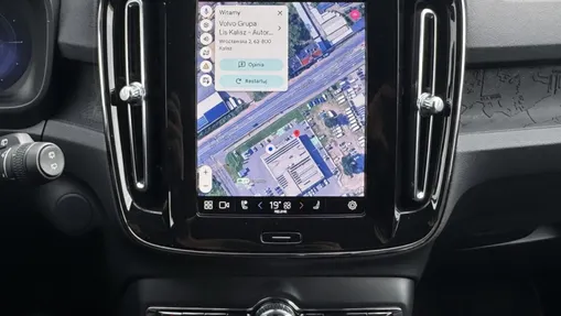 VOLVO XC40 XC40 73kWh Recharge Plus aut
