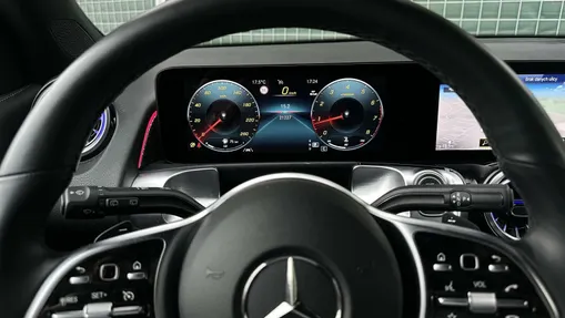 MERCEDES-BENZ GLB GLB 200 mHEV Progressive 7G-DCT