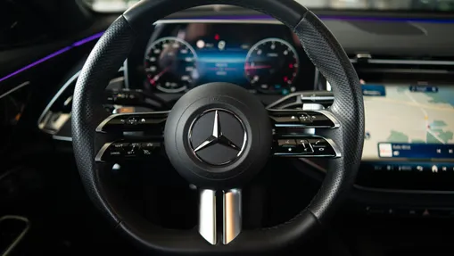 MERCEDES-BENZ E Klasa E 220 d mHEV 4-Matic AMG 9G-Tronic