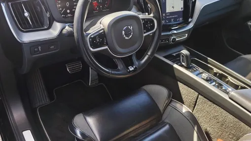 VOLVO XC60 XC60 B5 D AWD R-Design aut