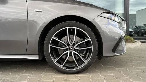 MERCEDES-BENZ A Klasa A 250 e PHEV AMG Line 8G-DCT