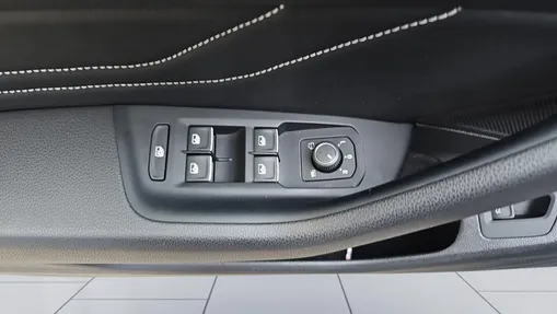 VOLKSWAGEN Arteon Arteon 2.0 TSI R-Line DSG