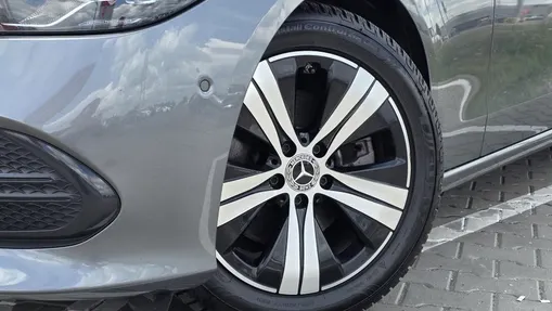MERCEDES-BENZ C Klasa C 200 d mHEV Avantgarde