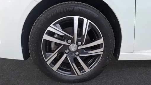 PEUGEOT 208 208 1.2 PureTech Allure S&S
