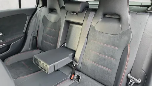 MERCEDES-BENZ A Klasa A 250 e PHEV AMG Line 8G-DCT