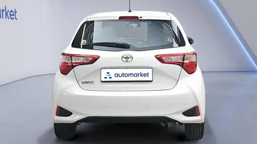 TOYOTA Yaris Yaris 1.0 Active