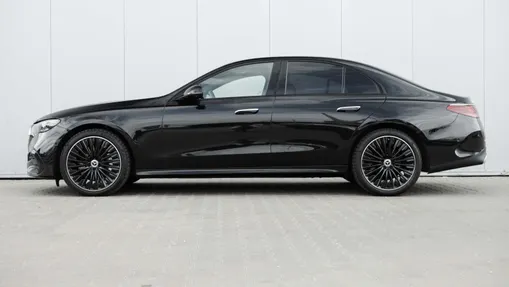 MERCEDES-BENZ E Klasa E 220 d mHEV 4-Matic AMG 9G-Tronic