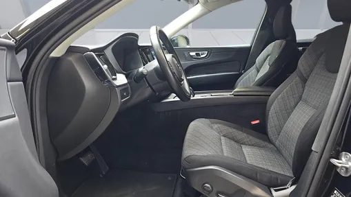 VOLVO XC60 XC60 B4 B Essential aut