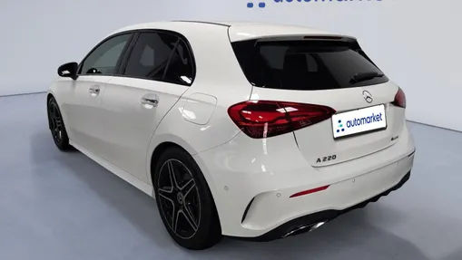 MERCEDES-BENZ A Klasa A 220 4-Matic AMG Line 8G-DCT