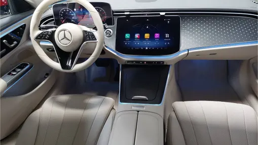 MERCEDES-BENZ E Klasa E 200 mHEV 4-Matic Avantgarde 9G-Tronic