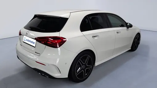 MERCEDES-BENZ A Klasa A 220 4-Matic AMG Line 8G-DCT