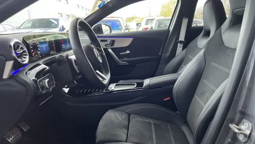 MERCEDES-BENZ A Klasa A 250 e PHEV AMG Line 8G-DCT