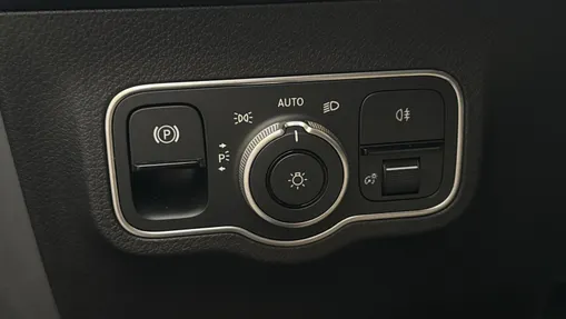 MERCEDES-BENZ GLB GLB 200 mHEV Progressive 7G-DCT